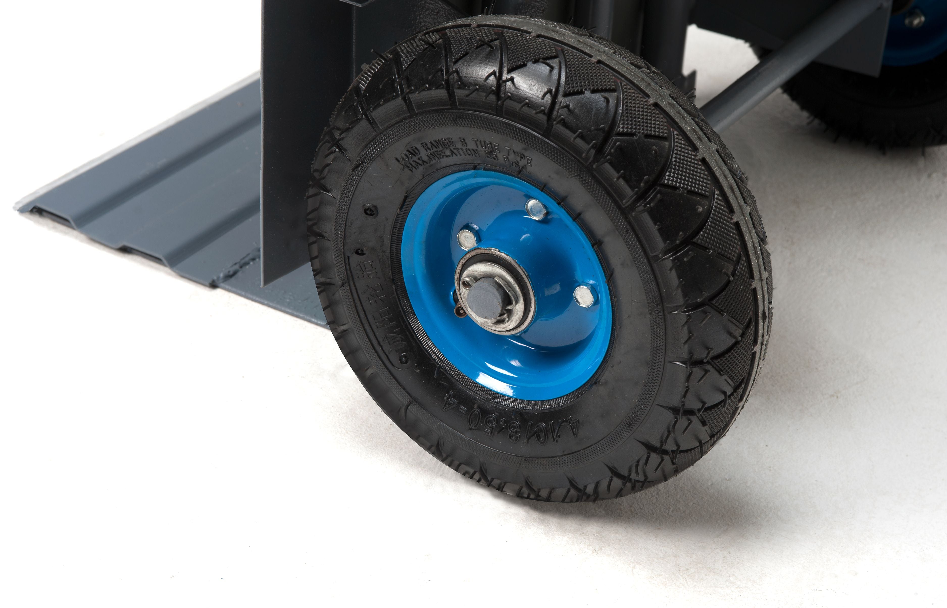 I-LAND S AIR TYRES (WITHOUT TANKS AND CHARGER)