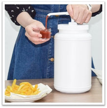 Load image into Gallery viewer, FILTA HEAVY DUTY SAUCE / GRIT PUMP 30CC DISPENSER 400/38 CLOSURE