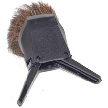 Load image into Gallery viewer, FILTA WINGED DUSTING BRUSH 32MM